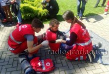 Pokaznom vježbom mladi obilježili Nedjelju Crvenog križa u Gradačcu