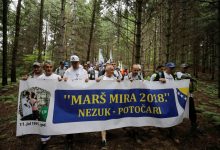 Učesnici “Marša mira 2018” krenuli iz Nezuka ka Potočarma