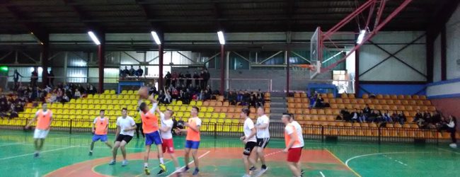 Održano općinsko takmičenje u košarci za učenike osnovnih i srednjih škola