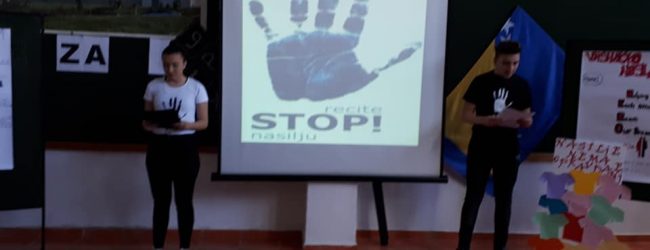 Srednjoškolci poručili – Recimo stop nasilju i mržnji!