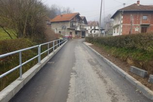 931 metar novog asfalta na lokalnim putevima u tri mjesne zajednice