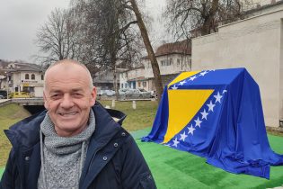 Foto/Video: U Gradačcu obilježen Dan nezavisnosti Bosne i Hercegovine, otkriven reprezentativni stećak
