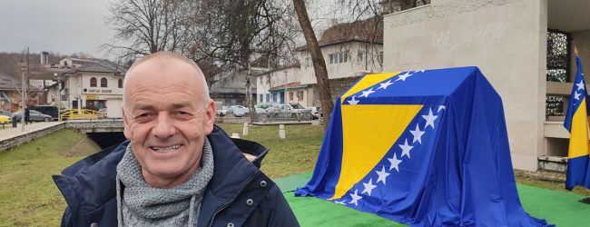 Foto/Video: U Gradačcu obilježen Dan nezavisnosti Bosne i Hercegovine, otkriven reprezentativni stećak