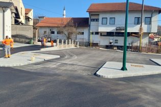 Završni radovi na izgradnji parking mjesta u ulici Titova