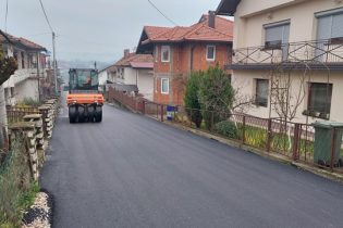 Asfaltirana ulica Siniše Mlinarevića