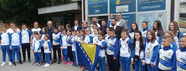 Najmlađi karatisti, reprezentativci Bosne i Hercegovine, ispraćeni na Balkansko prvenstvo