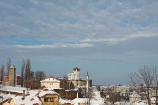 Javni oglas za podnošenje prijava za dodjelu stanova privatiziranih preduzeća koji su stavljeni na raspolaganje Gradu Gradačac