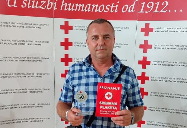 Jasmin Skenderović dobitnik “Srebrne plakete” Crvenog križa FBiH