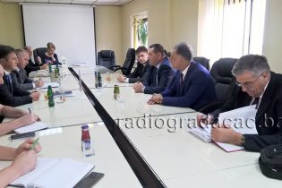 Delegacija Vlade TK u posjeti općini Gradačac, Izraženo obostrano zadovoljstvo projektima izgradnje škola i vodosnadbijavanja