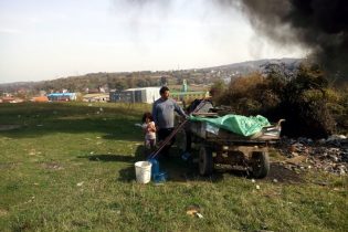 Djeca iz romskog naselja Begovina zaslužuju priliku koju njihovi roditelji nisu imali