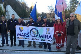 FOTO: Učesnici “Marša mira Potočari – Vukovar 2018” prošli kroz Gradačac