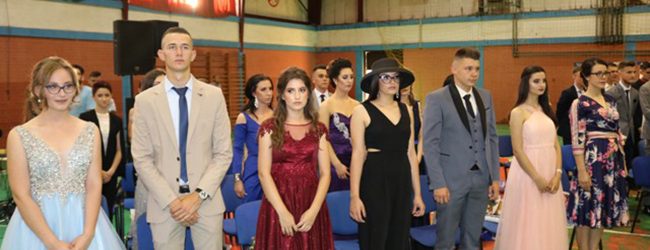 Vijeće učenika gradačačke Gimnazije pozvalo gradonačelnika i predsjedavajućeg Gradskog vijeća na maturu