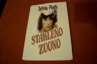 SA POLICA BIBLIOTEKE: “Stakleno zvono” Sylvia Plath