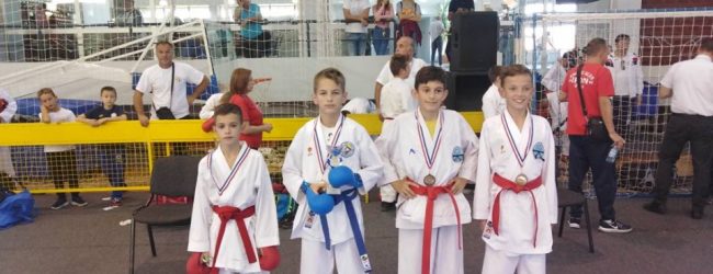 Karatisti KK “Tempo” u Slavonskom Brodu osvoijili šest medalja