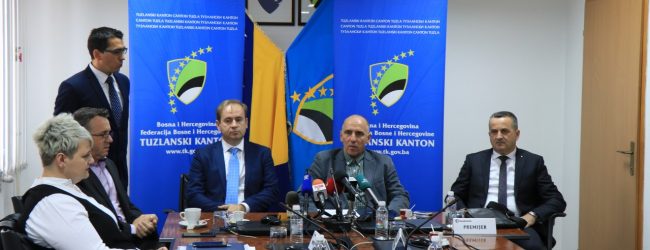 Premijer Tuzlanskog kantona i ministrica zdravstva pozvali građane Tuzlanskog kantona da zadrže mir i ne šire paniku