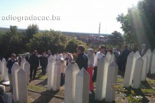 FOTO/VIDEO: U Gradačcu obilježen Dan šehida