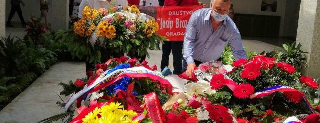 Članovi Društva “Josip Broz Tito” posjetili Kuću cvijeća u Beogradu