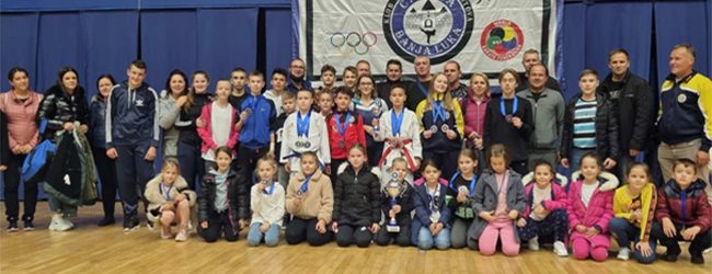 Karate klub “Tempo” osvojio 14 zlatnih medalja na turniru u Banja Luci