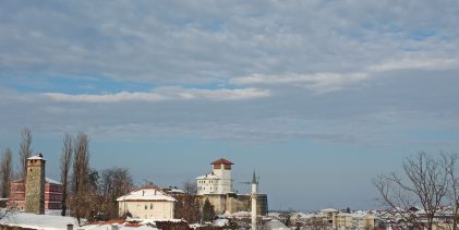 Javni oglas za podnošenje prijava za dodjelu stanova privatiziranih preduzeća koji su stavljeni na raspolaganje Gradu Gradačac