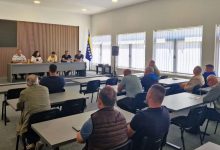 PU Gradačac – Održana edukacija na temu primjene novog Zakona o oružju i municiji TK-a za članove lovačkog društva