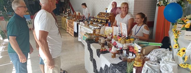Na Sajmu šljive u Gradačcu održat će se i 8. Međunarodni sajam pčelarstva