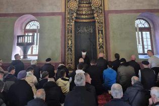 Klanjan prvi džuma-namaz nakon završenih radova u Husejniji