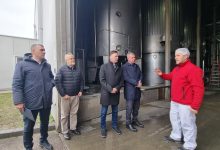 Federalni ministar Kemal Hrnjić u Gradačcu razgovarao o stanju poljoprivrede i posjetio Mljekaru MI99