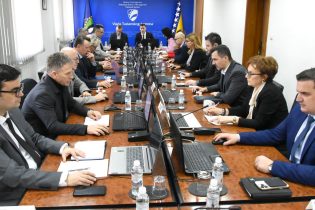 Centru za socijalni rad Gradačac 85.000 KM iz Programa jednokratnih novčanih pomoći TK