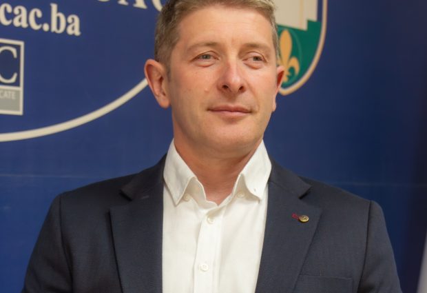 Gost “Magazina 983” u četvrtak je Elvir Nezić, pomoćnik gradonačelnika za opću i e-upravu