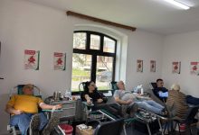 Krv darivali srednjoškolci i radnici gradačačkih firmi