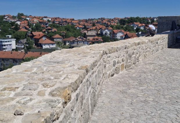 Završeni radovi na sjevernom bedemu Gradačačke kule