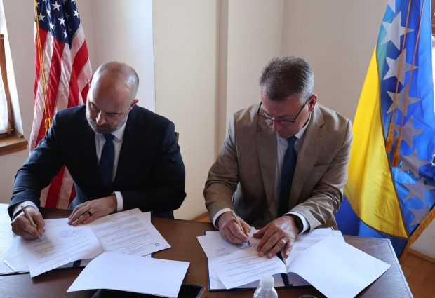 Potpisan Memorandum o saradnji za rekonstrukciju Kule Zmaja od Bosne
