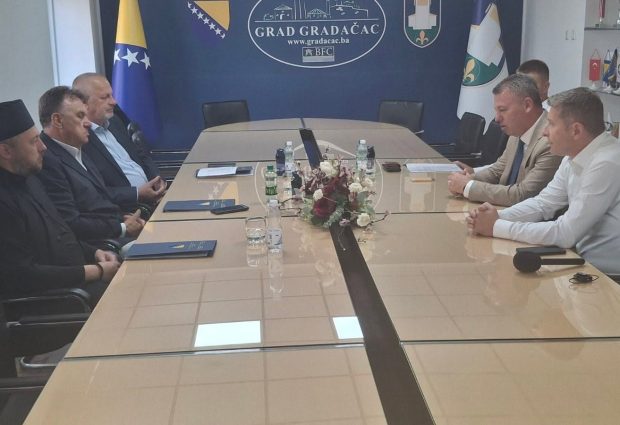 Potpisani ugovori za šest projakata sanacije i rekontrukcije na području Gradačca