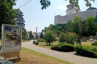 Završne pripreme pred otvaranje 53. Sajma šljive u Gradačcu